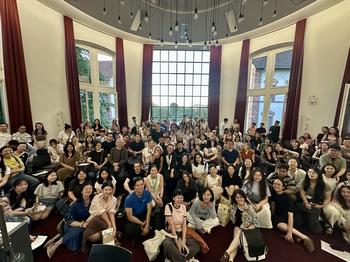 Group Picture with Dai Jinhua