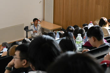 Keynote Speeches by Xiang Biao...